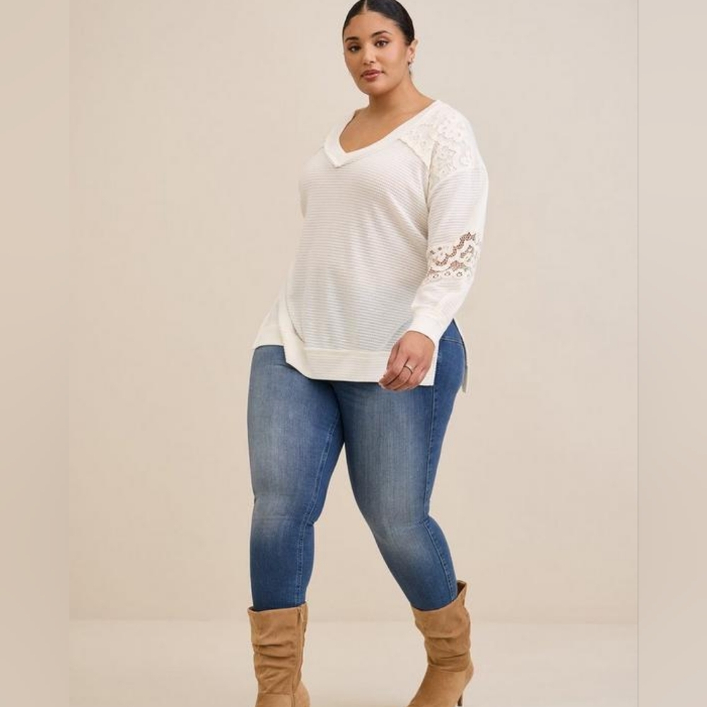 NWOT Super Soft Waffle Knit Ivory Sweatshirt - SIZE 00 /M/L /10 (D1-21)